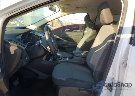 2019 Ford Escape S z USA, uszkodzony, nr VIN 1FMCU0F73KUC34131